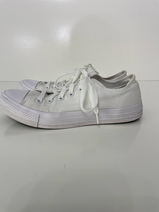 Converse Shoes - Converse All Star Chuck Taylor White Low-Top Sneakers, Men’s size 6.5, Women’s 8